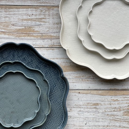 日本製 ❘ Rinka系列花形織紋美濃燒餐碟 (BW)