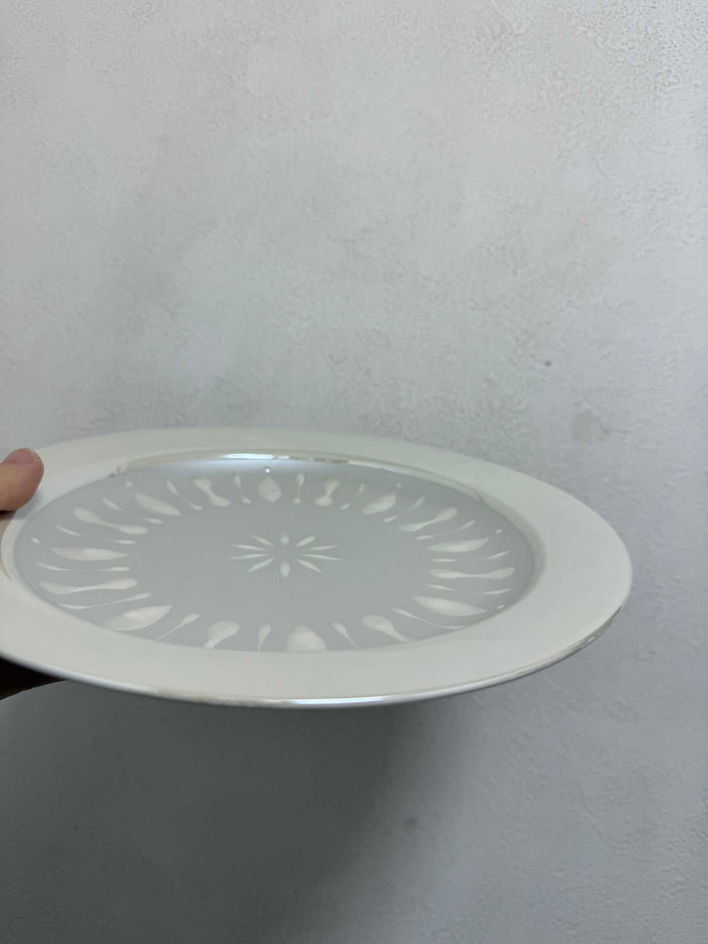 **瑕疵品** 日本製 ❘ 黑白珠光面餐碟禮盒裝 (23.5cm)