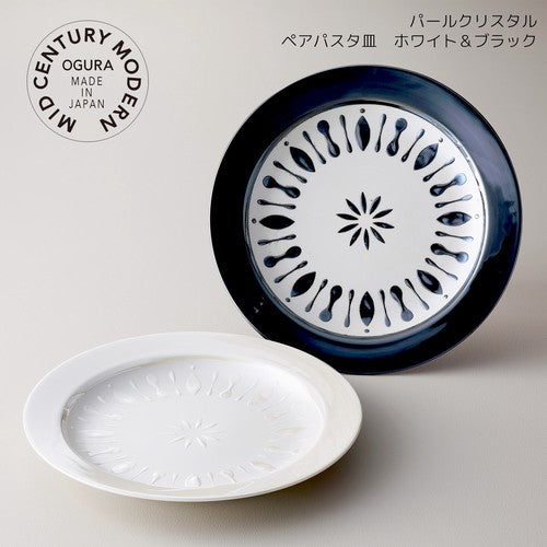 **瑕疵品** 日本製 ❘ 黑白珠光面餐碟禮盒裝 (23.5cm)